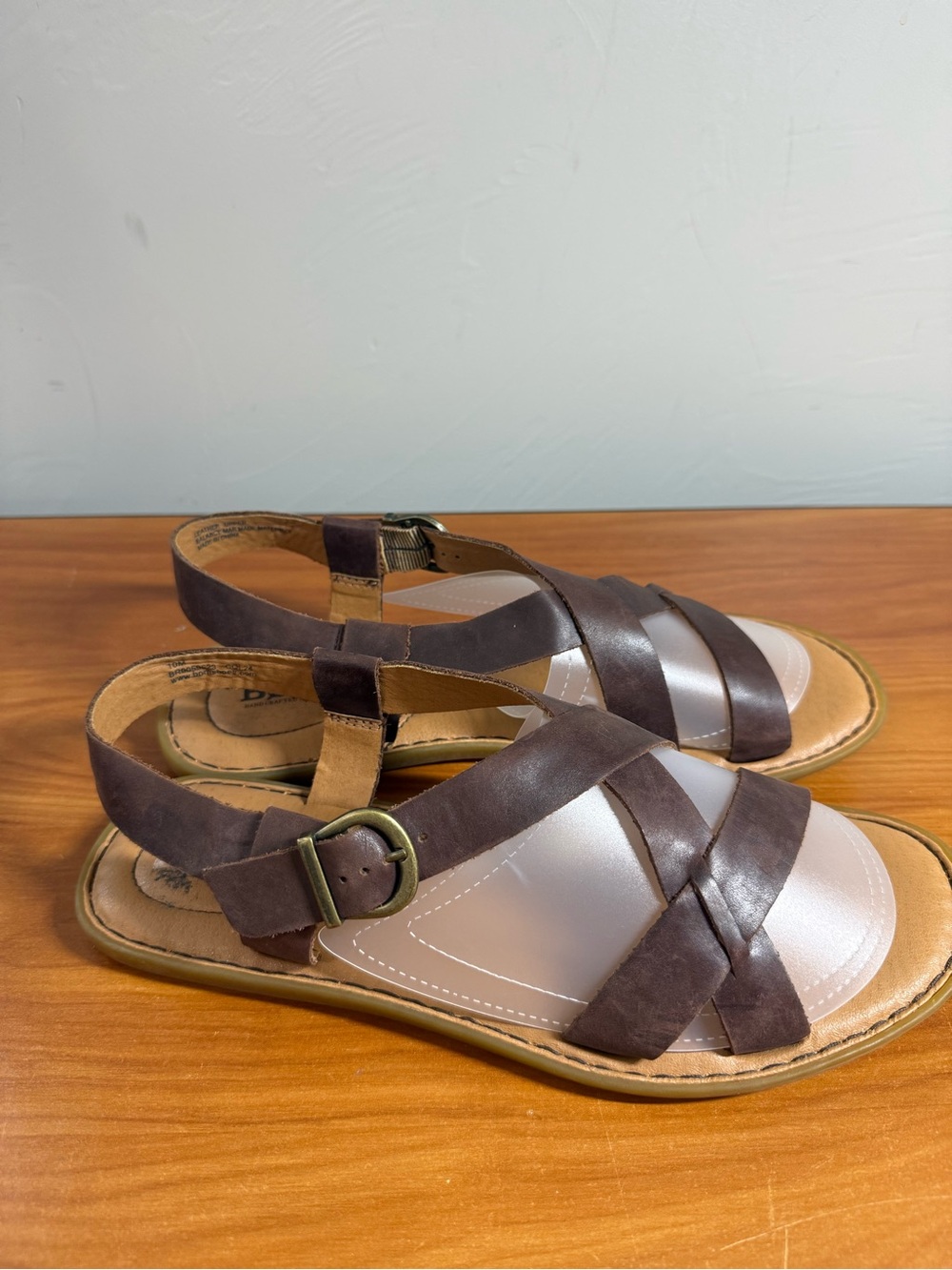 Born Trinidad Brown Leather Strappy Slingback Sandal Flat Gladiator W10 - Picture 4 of 8